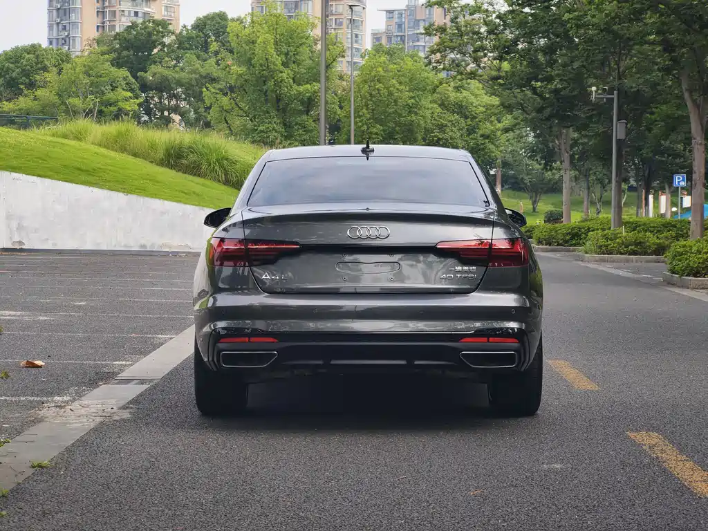 Audi A4L 2025 200 Enjoy 40 TFSI Luxury