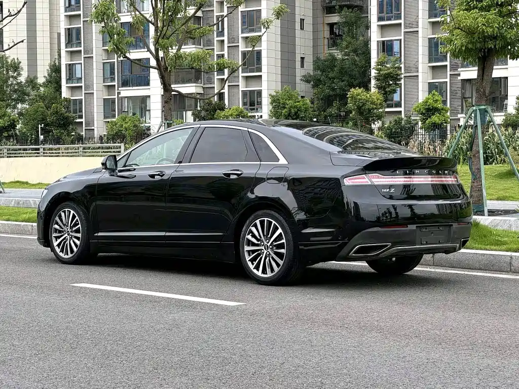 Lincoln MKZ — миниатюра 4