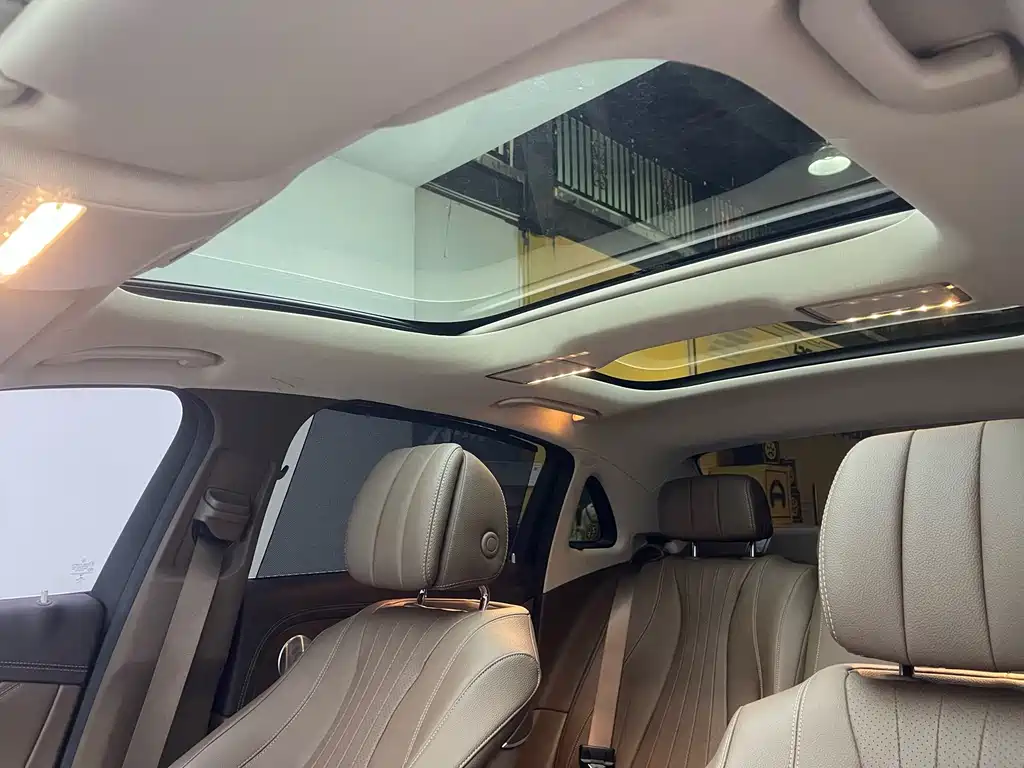 Mercedes-Benz E-Class — миниатюра 15