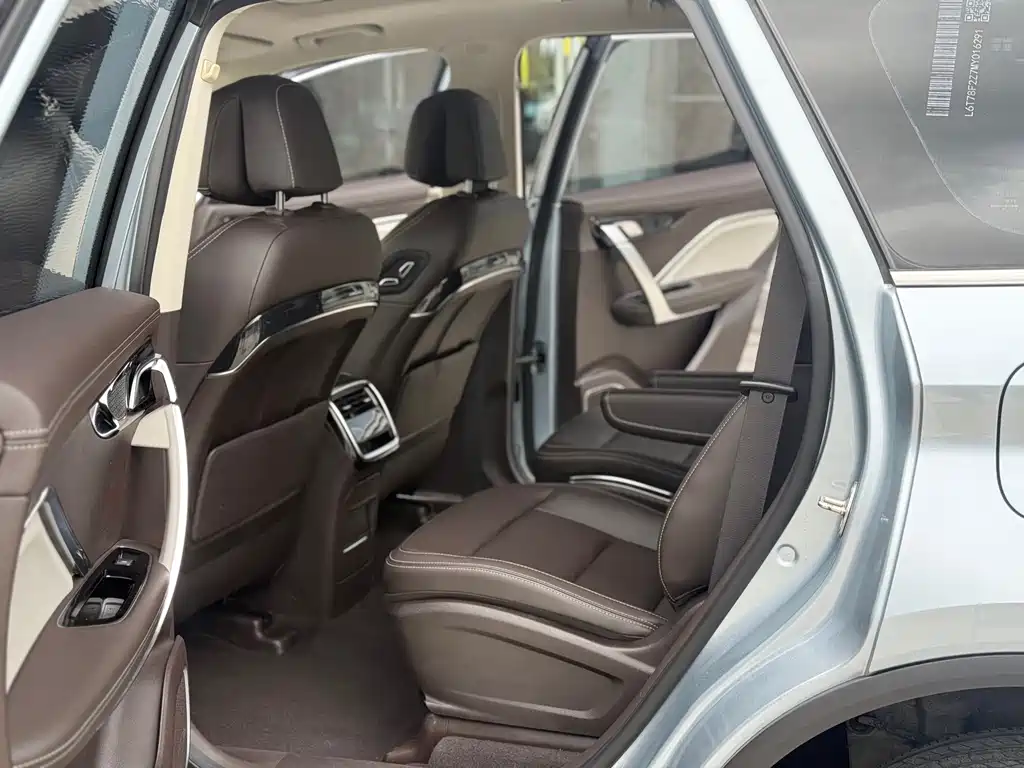 Geely Jia Ji New Energy — миниатюра 5