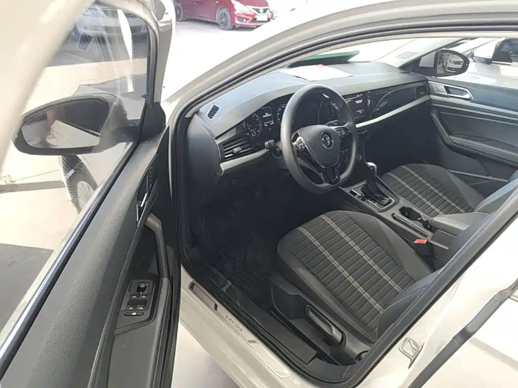 Volkswagen Lavida — миниатюра 16