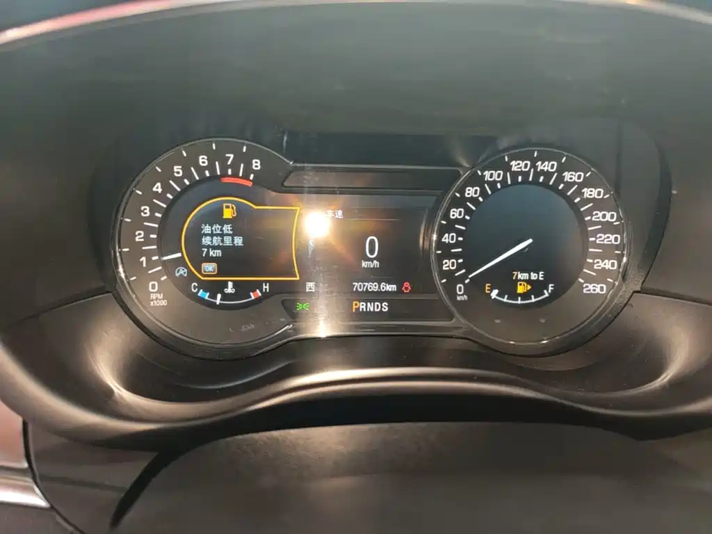Lincoln MKC — миниатюра 12