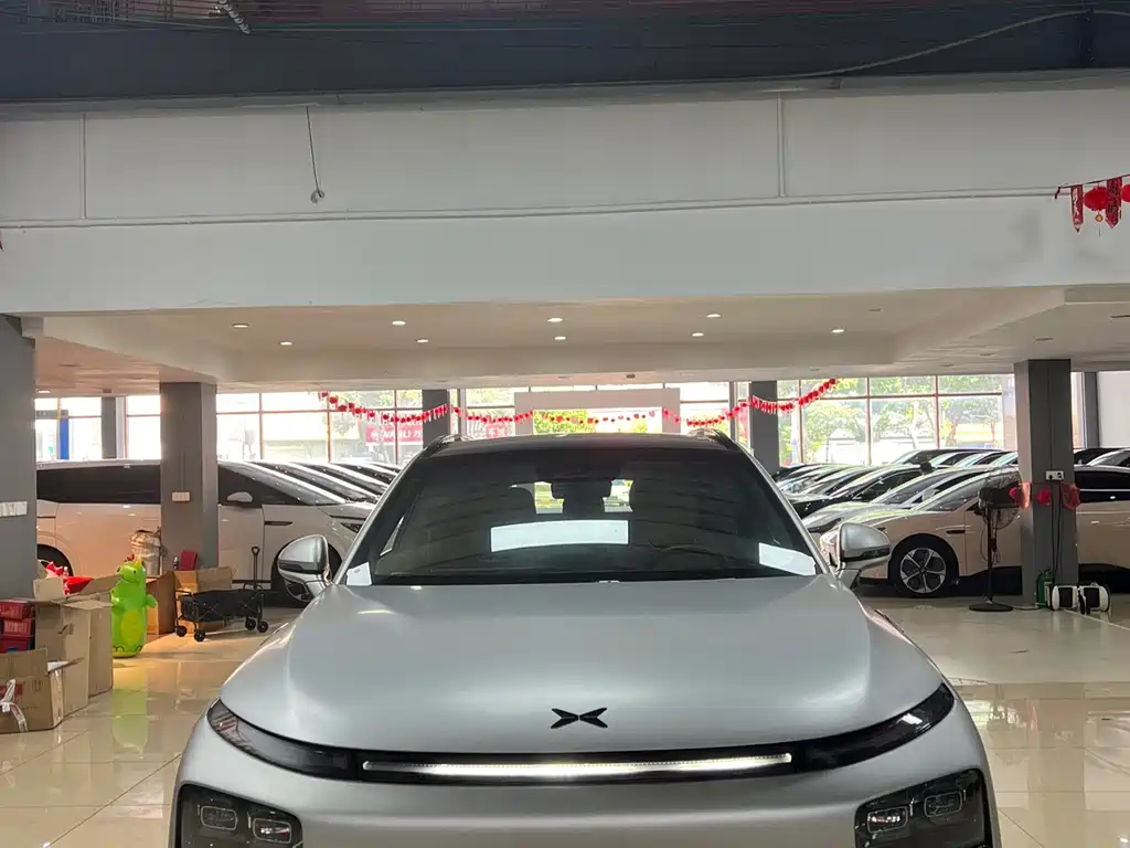 XPeng G9 — миниатюра 2