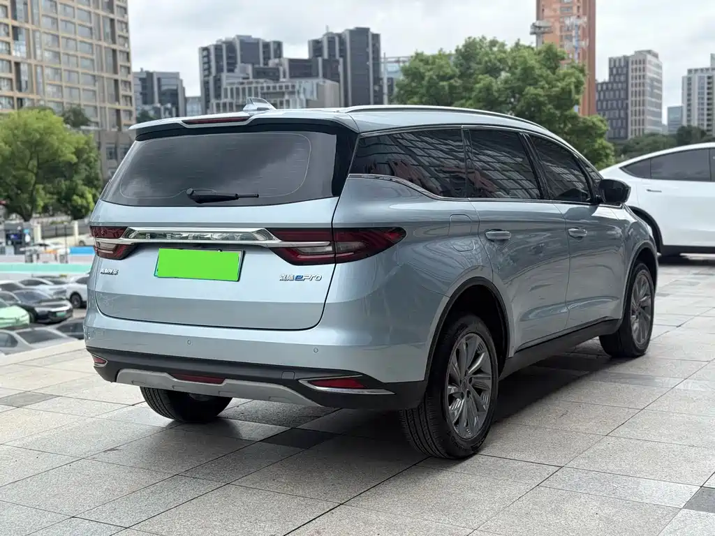 Geely Jia Ji New Energy — миниатюра 9