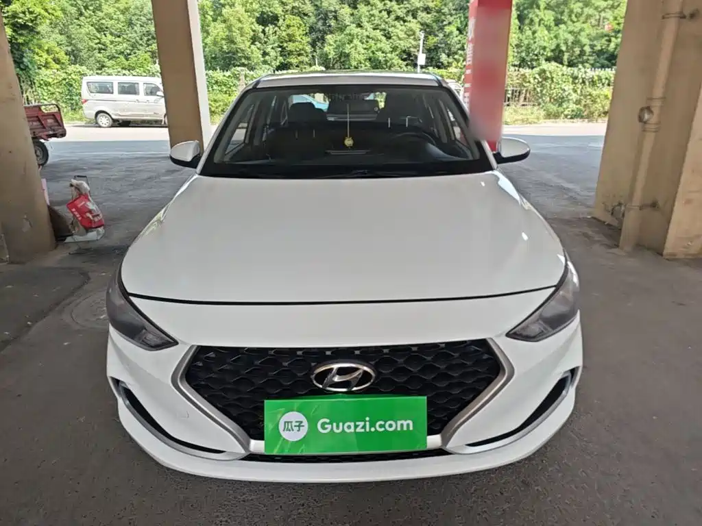 Hyundai Elantra — миниатюра 3