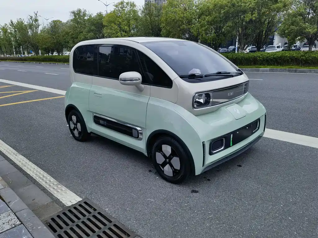 Baojun KiWi EV — миниатюра 7