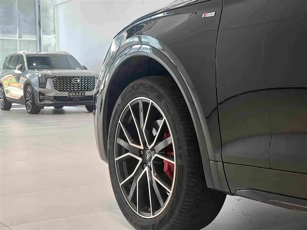 Audi Q5L — миниатюра 13