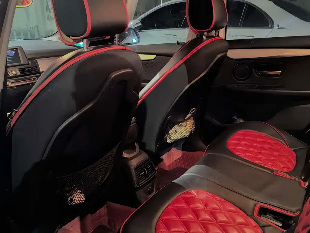 BMW 2 Series Active Tourer — миниатюра 6