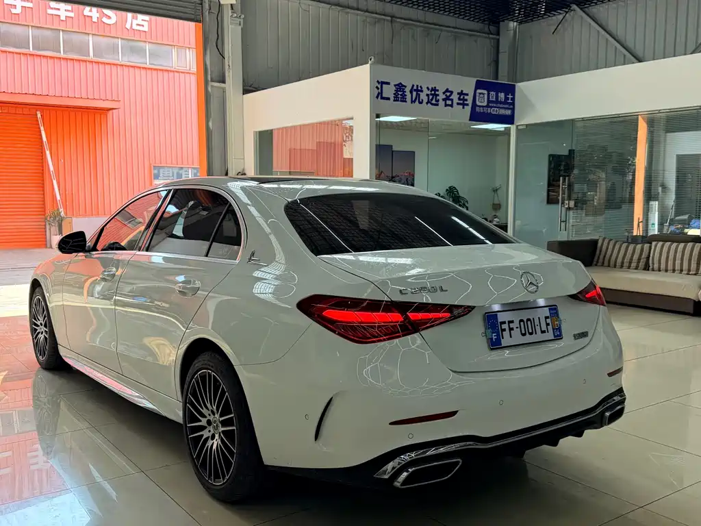 Mercedes-Benz C-Class — миниатюра 16