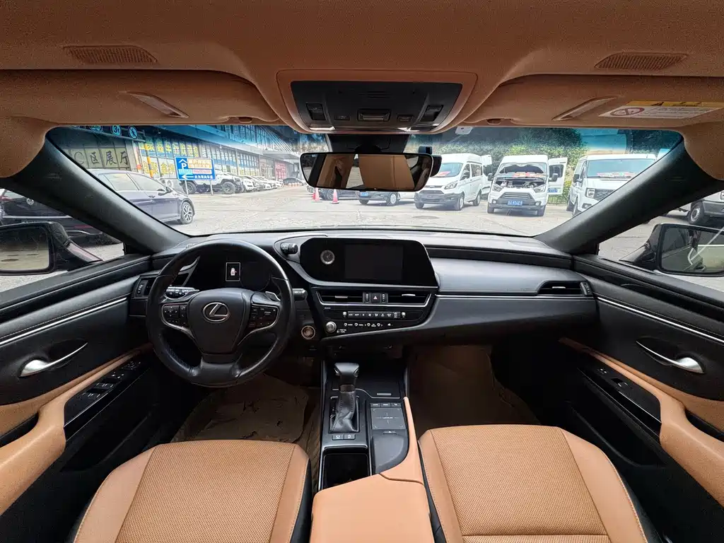 Lexus ES — миниатюра 14
