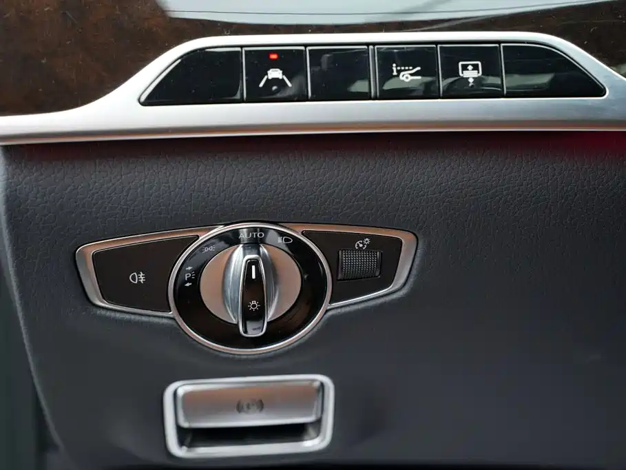 Mercedes-Benz S-Class — миниатюра 11