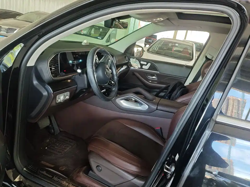 Mercedes-Benz GLE (Import) — миниатюра 5