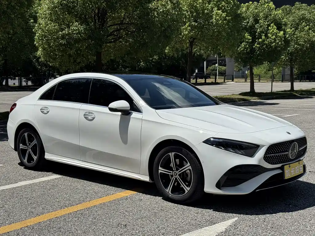 Mercedes-Benz A-Class — миниатюра 3