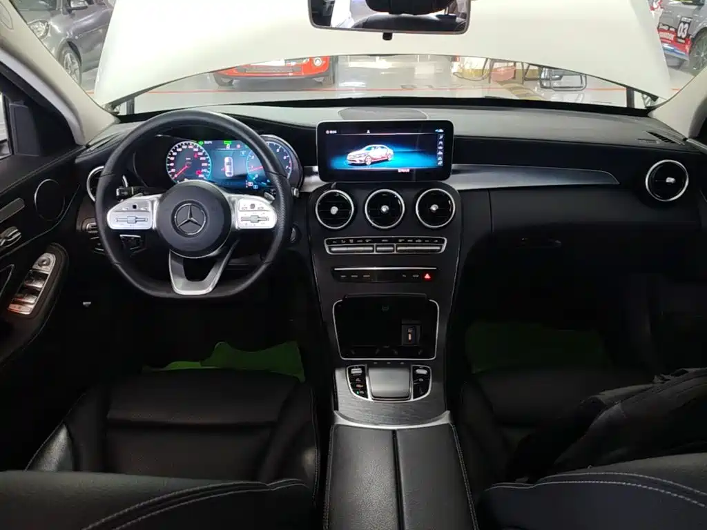 Mercedes-Benz C-Class — миниатюра 10