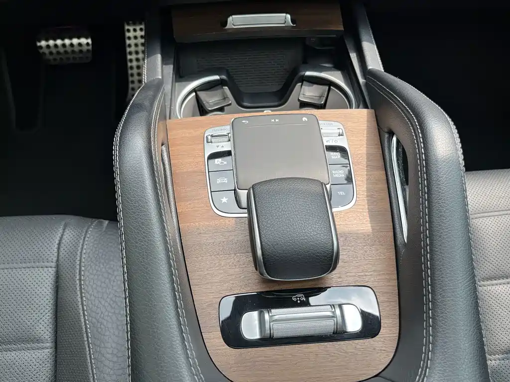 Mercedes-Benz GLE (Import) — миниатюра 15