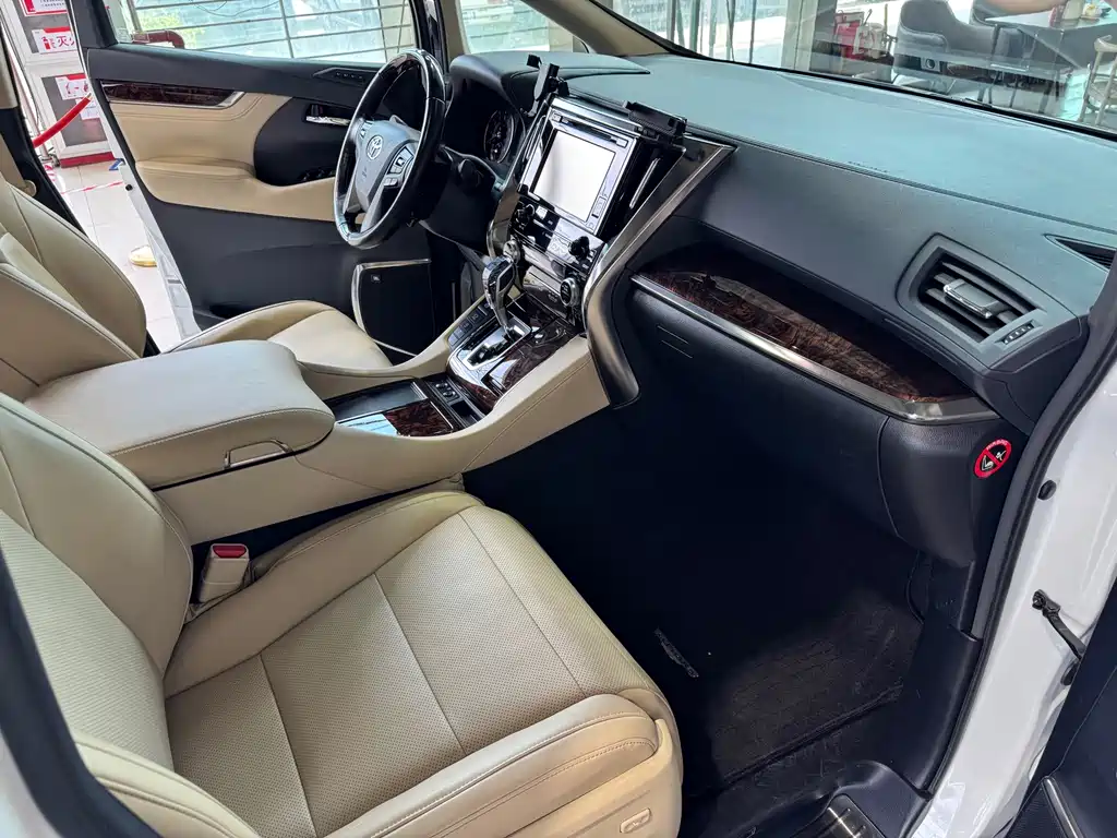 Toyota Alphard Facelift 3.5L Luxury Edition, фото 31