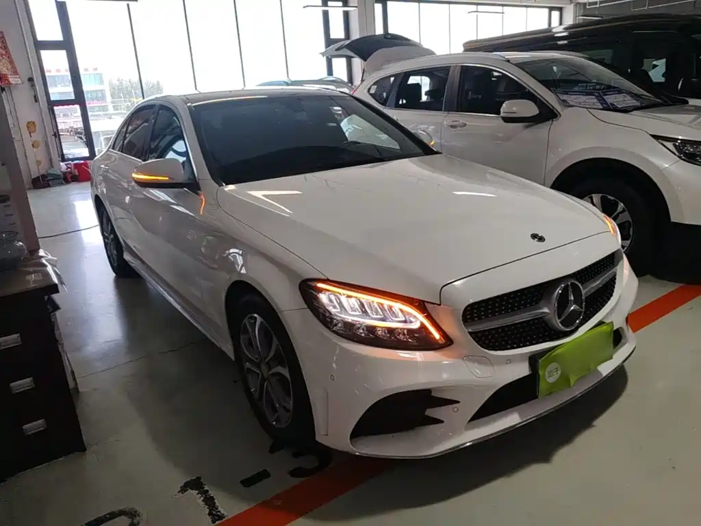 Mercedes-Benz C-Class — миниатюра 4