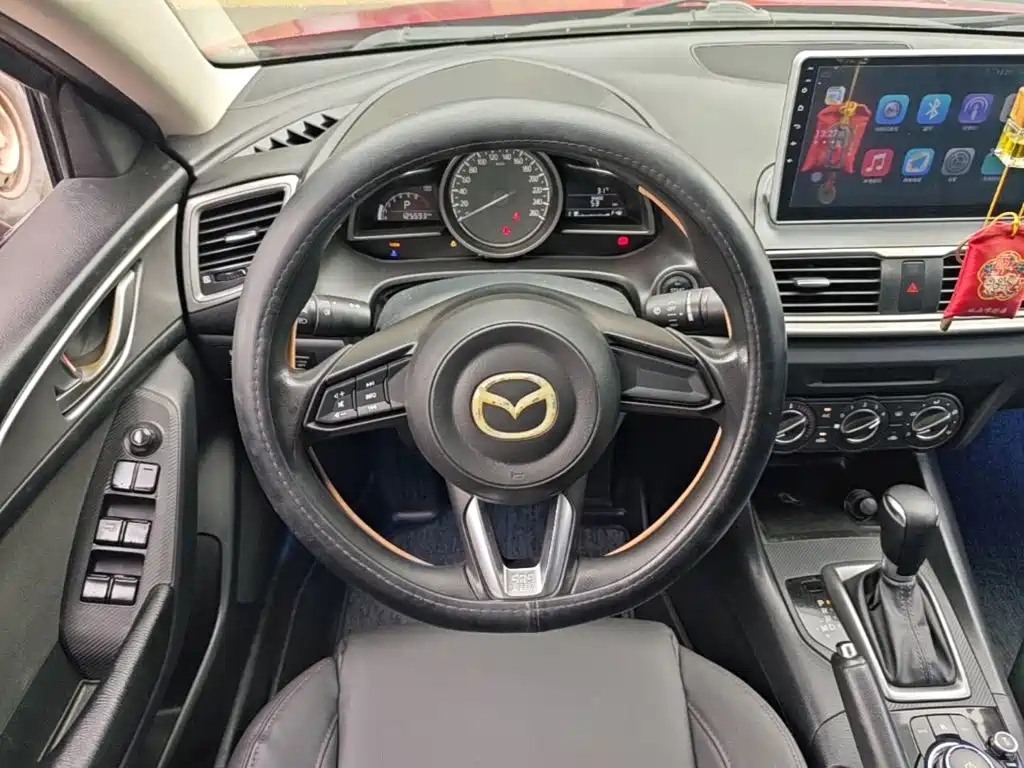 Mazda 3 Axela — миниатюра 11