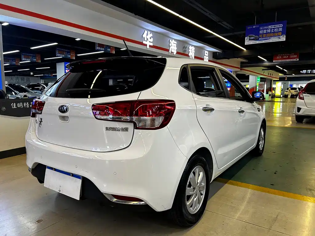 Kia K2 — миниатюра 15
