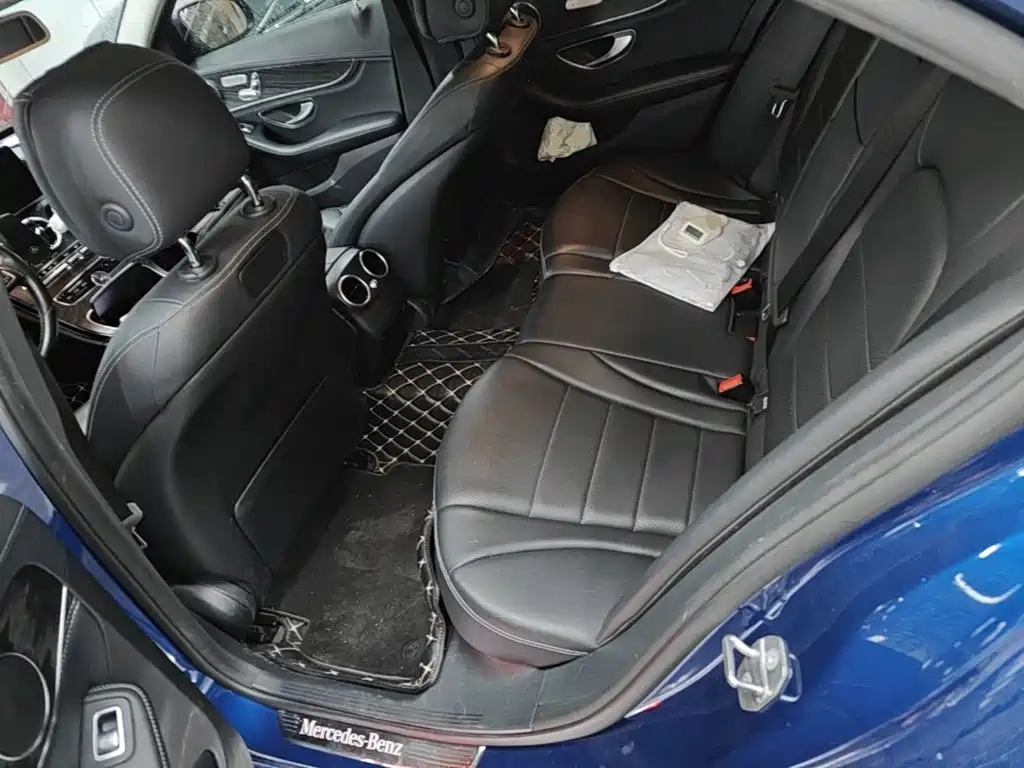 Mercedes-Benz C-Class — миниатюра 17