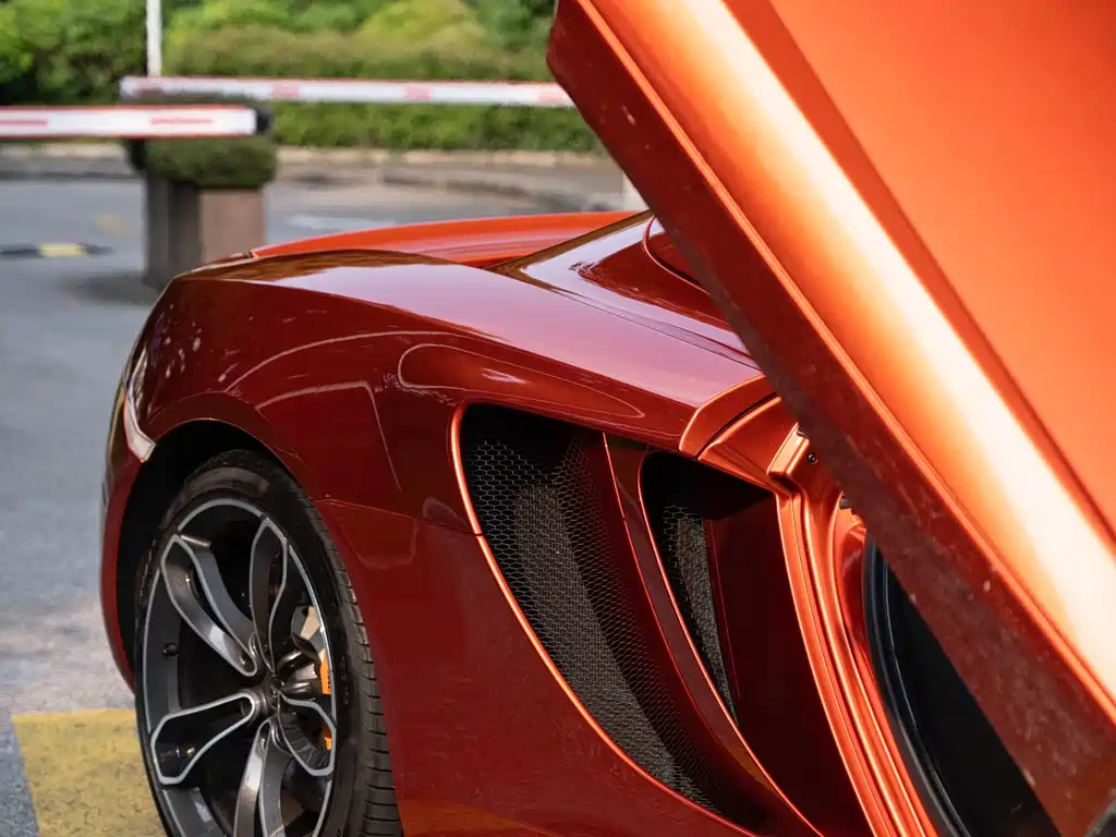 McLaren 12C — миниатюра 5
