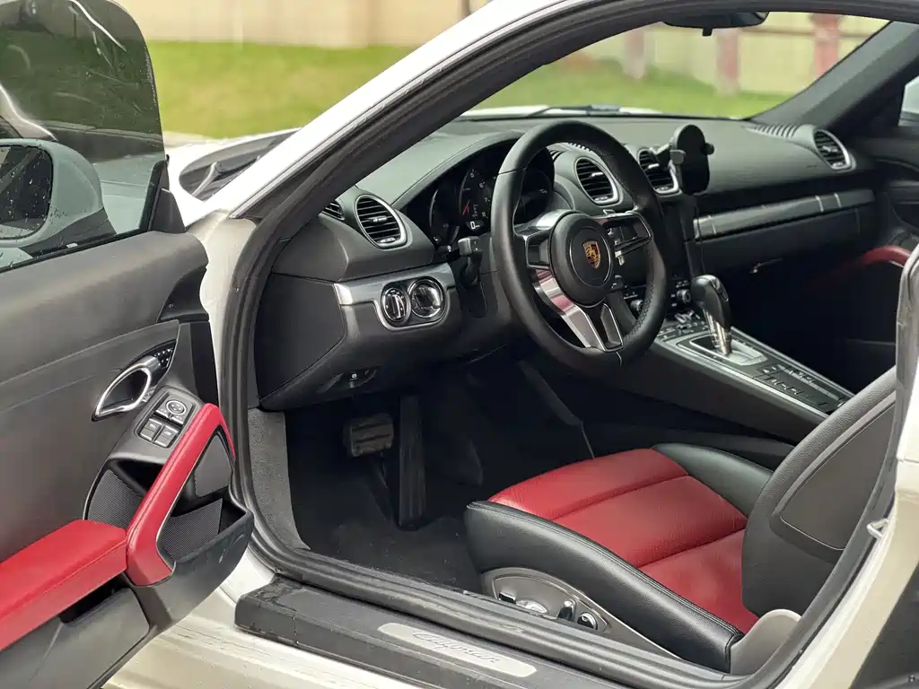 Porsche 718 2016 Cayman 2.0T