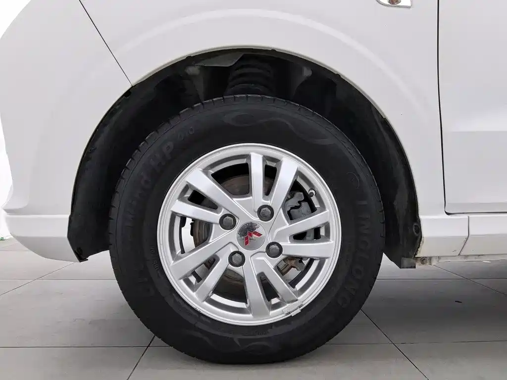 Wuling Hongguang — миниатюра 17