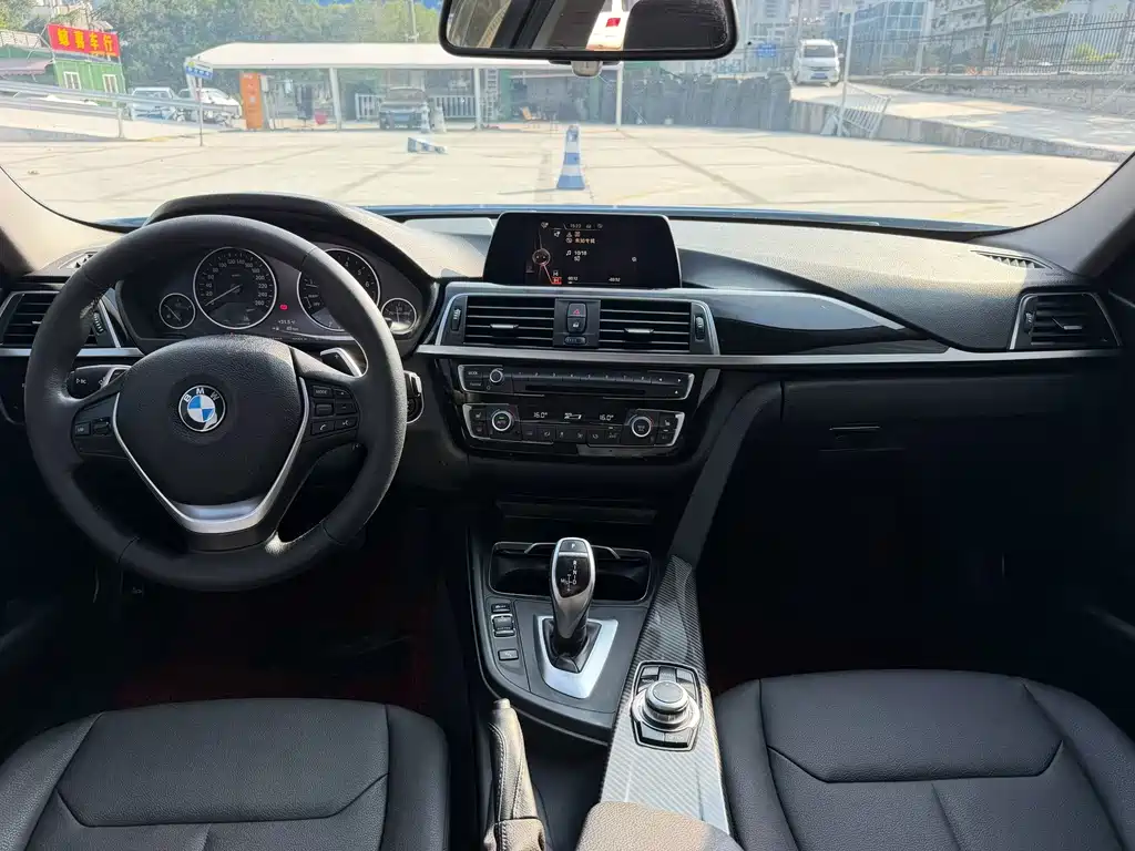 BMW 3 Series — миниатюра 8