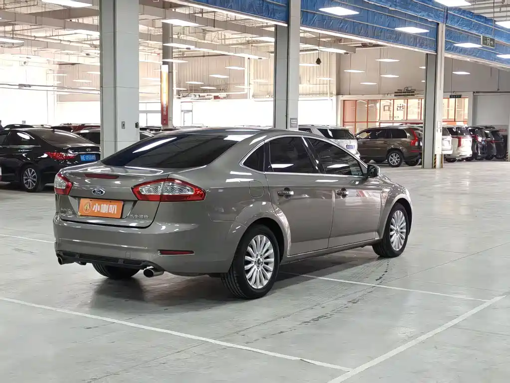 Ford Mondeo Zhisheng — миниатюра 8