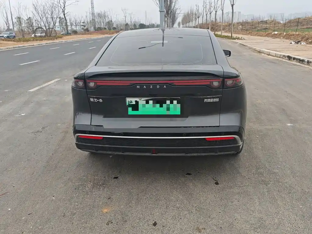 MAZDA EZ 6