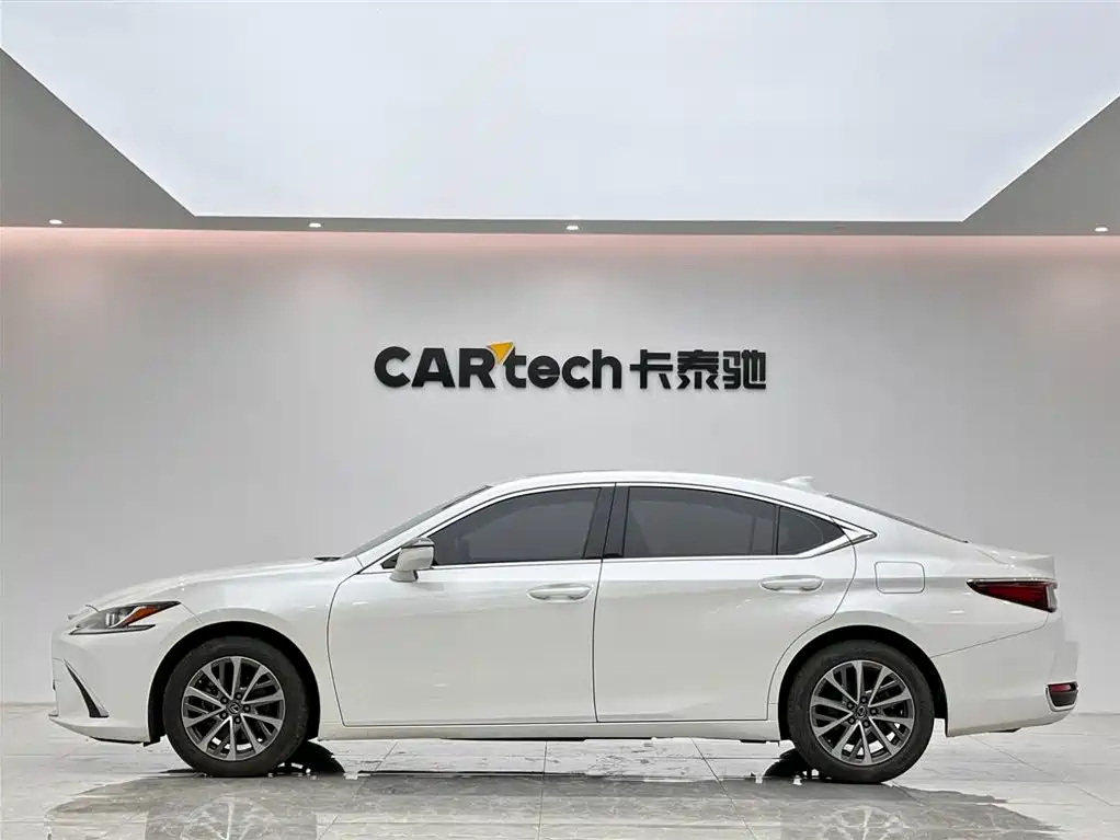 Lexus ES 2023 200