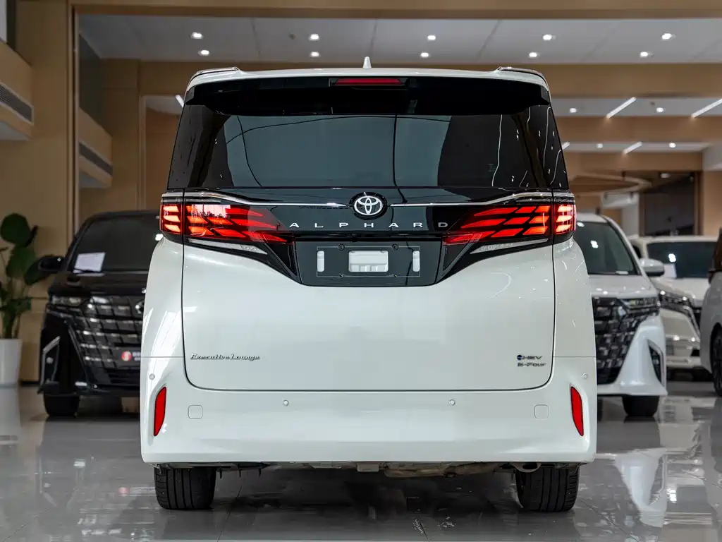 Toyota Alphard — миниатюра 14