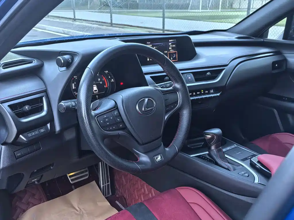 Lexus UX — миниатюра 13