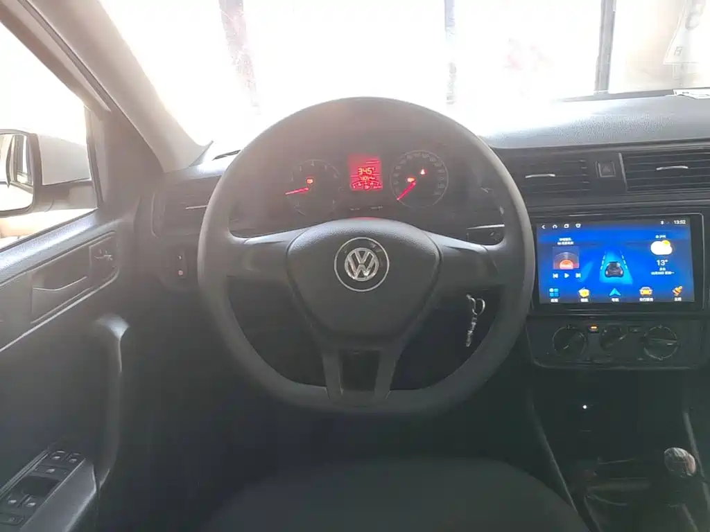 Volkswagen Santana — миниатюра 11