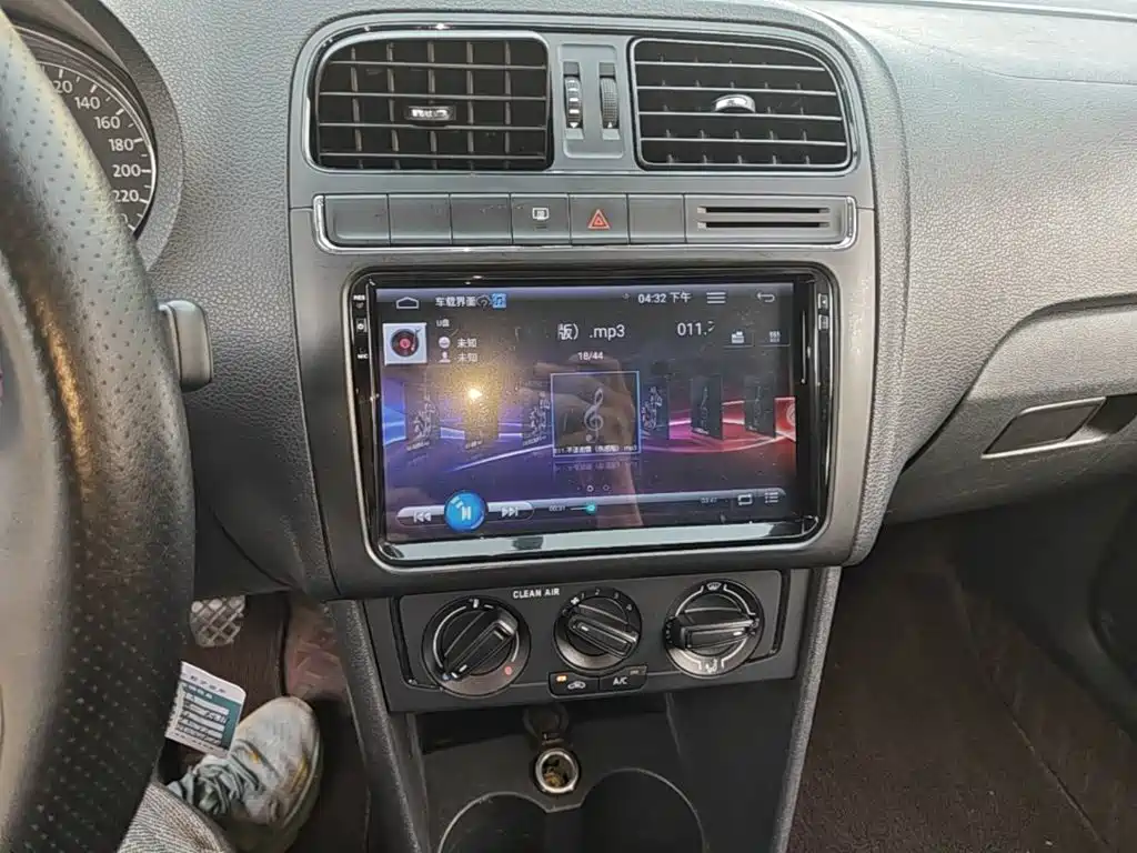 Volkswagen Polo — миниатюра 13