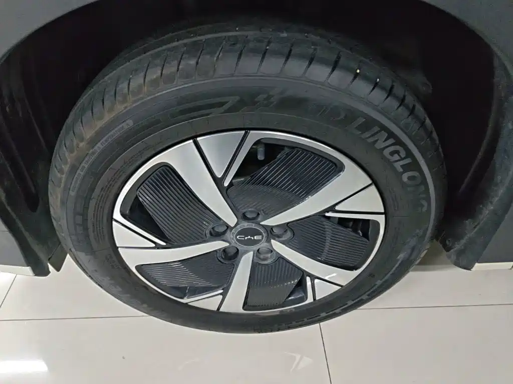 BYD Sealion 05 EV — миниатюра 23