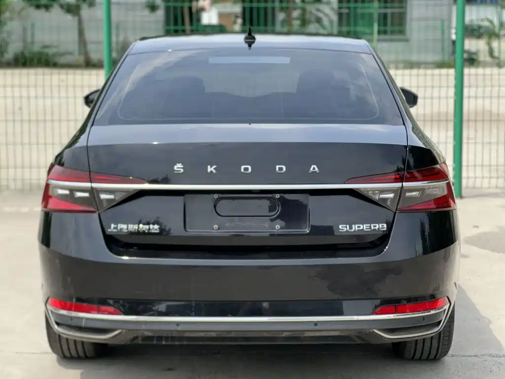 Skoda Superb Facelift TSI280 DSG Premium Edition, фото 8