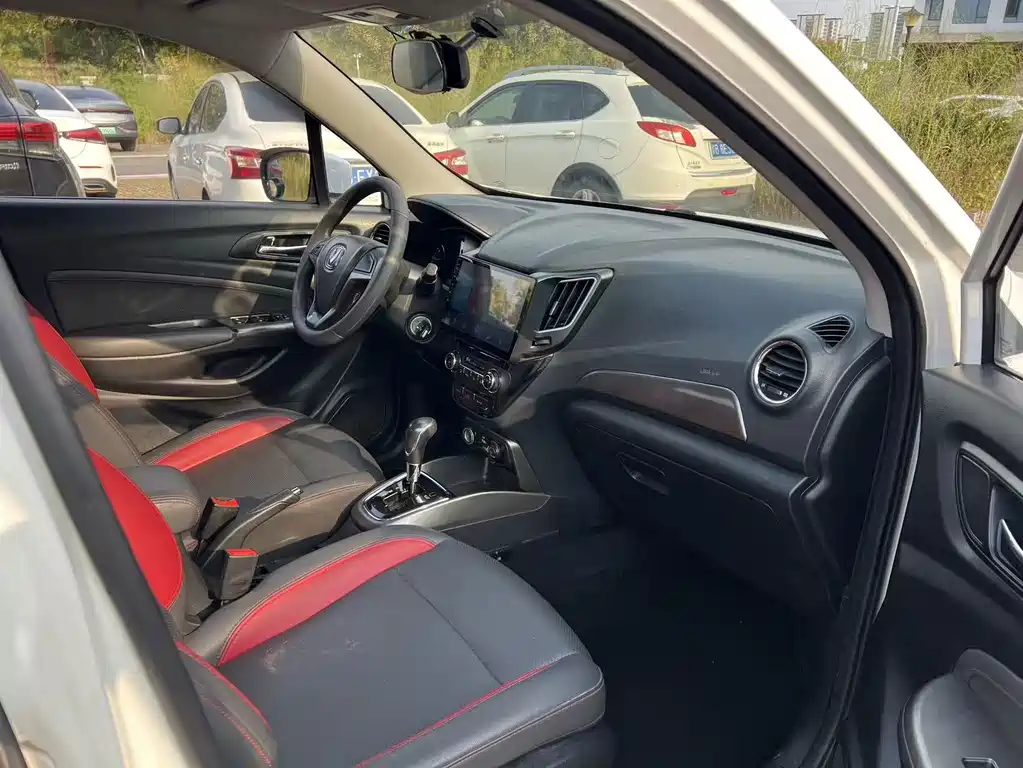 Changan CS15 — миниатюра 6