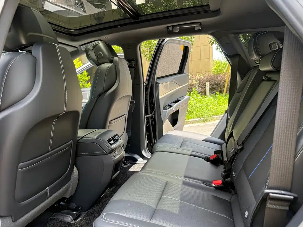 Cadillac XT5 — миниатюра 12