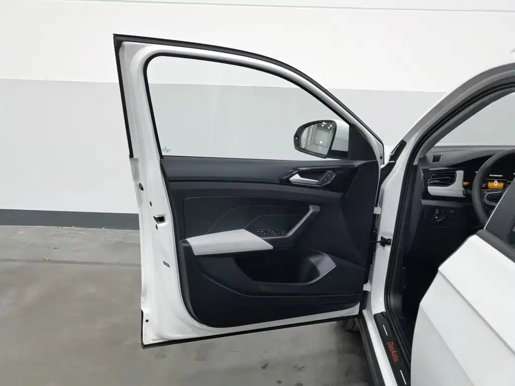 Volkswagen Tharu — миниатюра 8