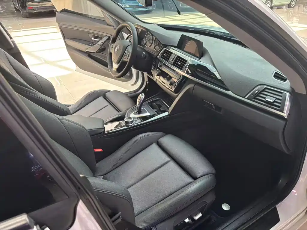 BMW 3 Series GT — миниатюра 8