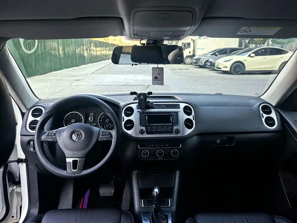 Volkswagen Tiguan — миниатюра 9