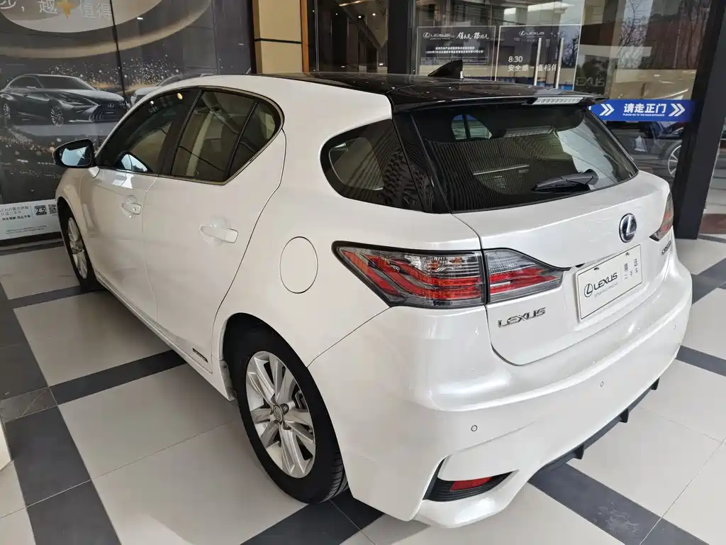 LEXUS CT