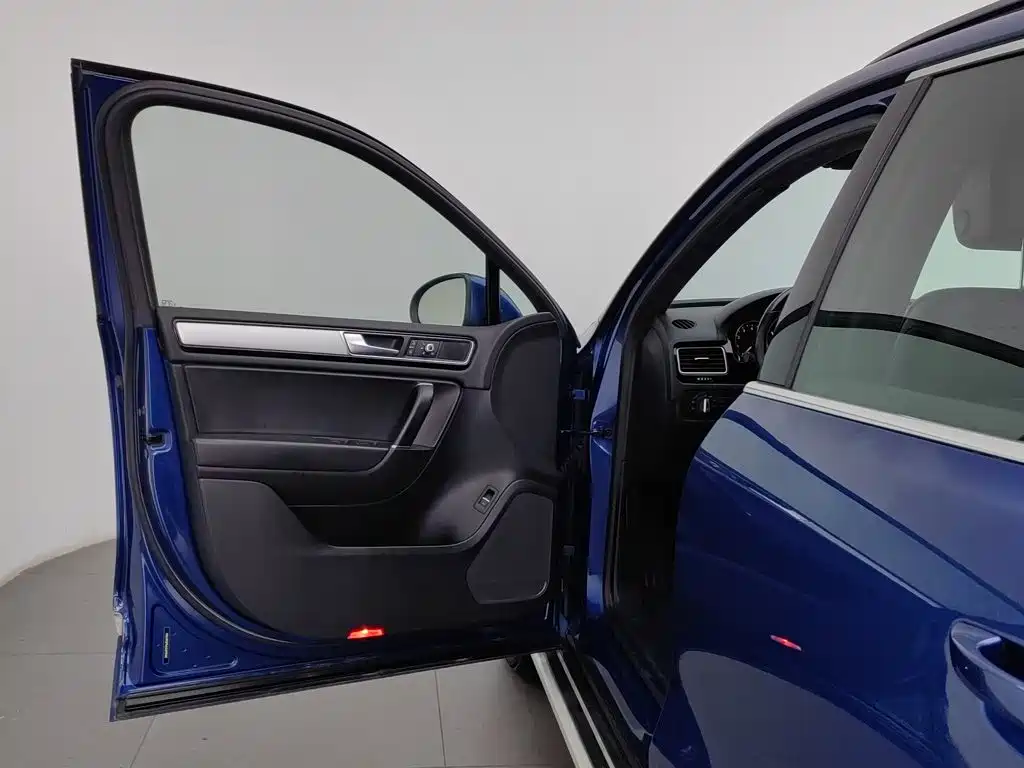 Volkswagen Touareg — миниатюра 8