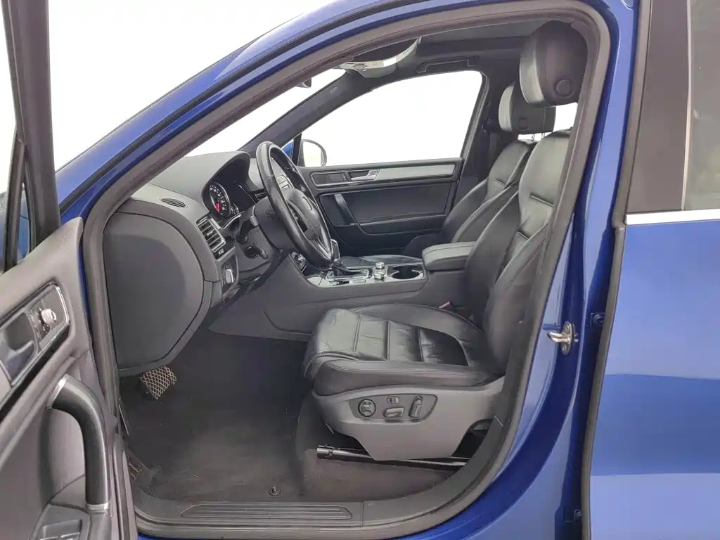 Volkswagen Touareg — миниатюра 10
