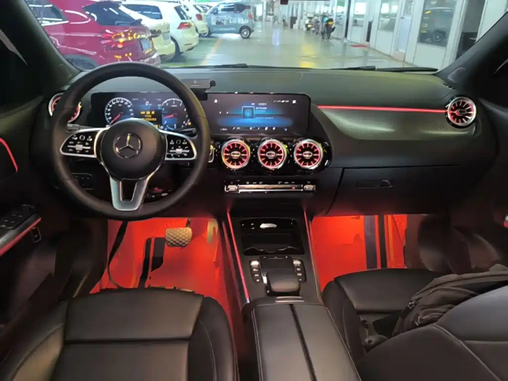 Mercedes-Benz GLA — миниатюра 10