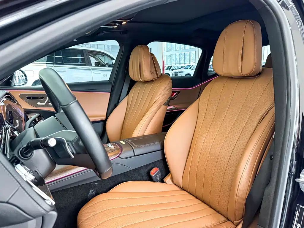 Mercedes-Benz E-Class — миниатюра 10
