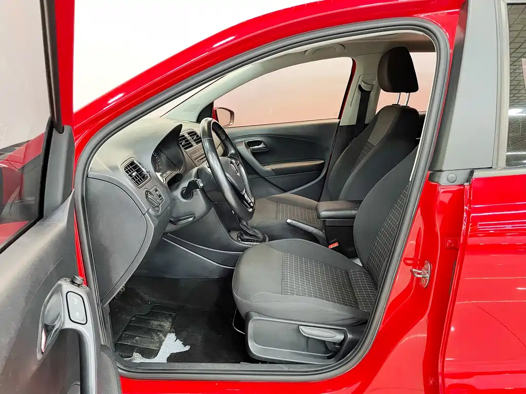 Volkswagen Polo 1.6L Auto Comfort Type, фото 15