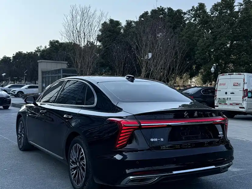 Hongqi Hongqi H5 — миниатюра 14