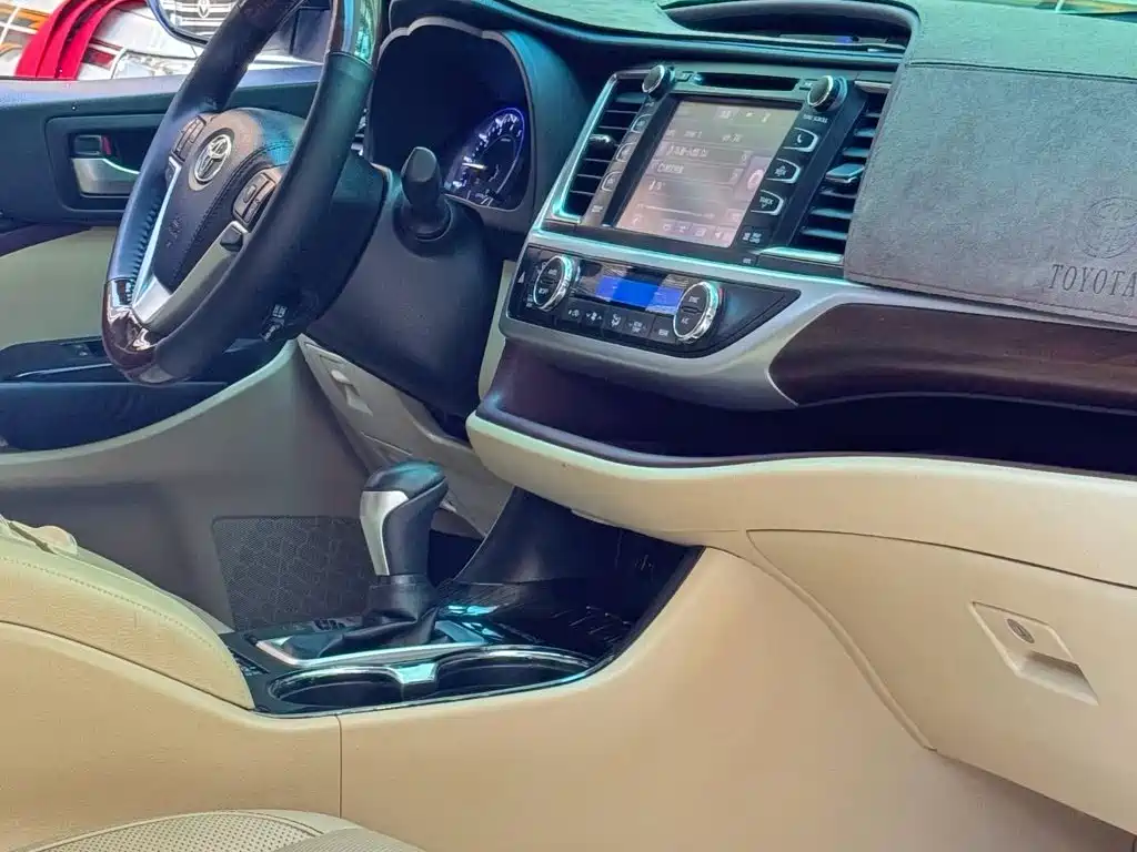 Toyota Highlander — миниатюра 4